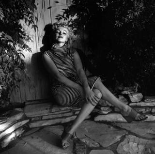 Marilyn Monroe feet photo thumbnail
