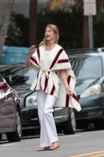 Martha Hunt feet photo thumbnail