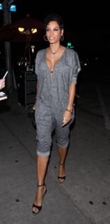 Nicole Murphy feet photo thumbnail