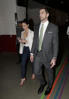 Olivia Munn feet photo thumbnail