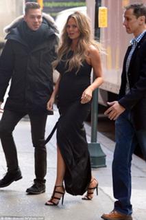 Chrissy Teigen feet photo thumbnail
