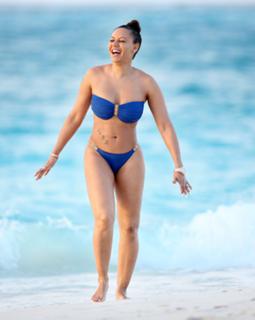 Mel B feet photo thumbnail