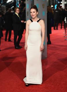 Julianne Moore feet photo thumbnail