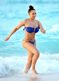 Mel B feet photo thumbnail