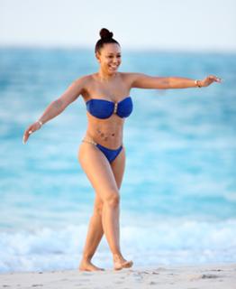Mel B feet photo thumbnail