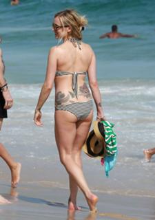 Fearne Cotton feet photo thumbnail