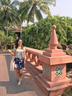 Hina Khan feet photo thumbnail