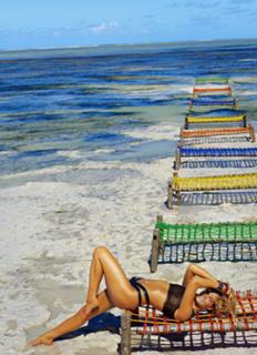 Erin Heatherton feet photo thumbnail