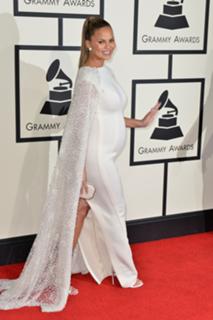 Chrissy Teigen feet photo thumbnail