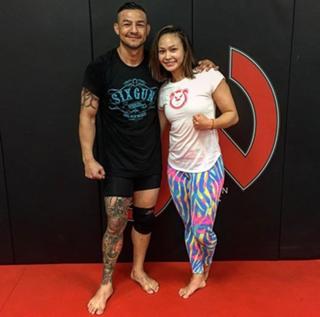 Michelle Waterson feet photo thumbnail
