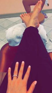 Heidi Montag feet photo thumbnail
