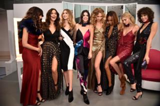 Karlie Kloss feet photo thumbnail
