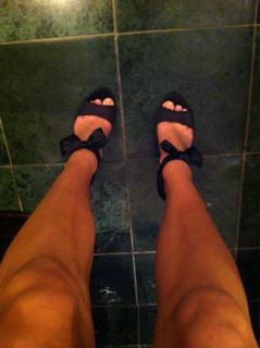 Grace Helbig feet photo thumbnail
