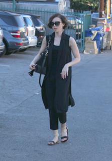 Lily Collins feet photo thumbnail