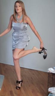 Grace Helbig feet photo thumbnail