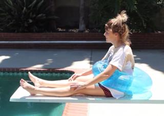Grace Helbig feet photo thumbnail