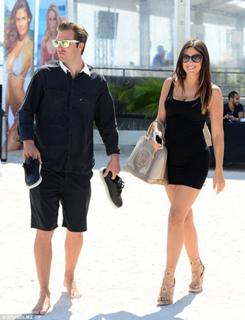 Claudia Romani feet photo thumbnail