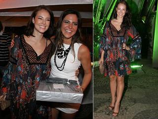 Paolla Oliveira feet photo thumbnail