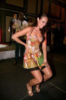 Paolla Oliveira feet photo thumbnail