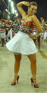 Paolla Oliveira feet photo thumbnail