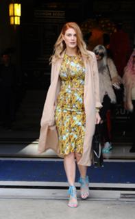 Ashley James feet photo thumbnail