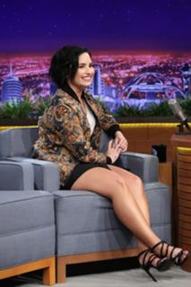 Demi Lovato feet photo thumbnail