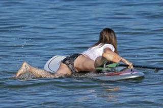 Olivia Wilde feet photo thumbnail