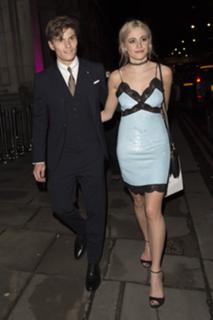 Pixie Lott feet photo thumbnail