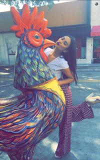 Shay Mitchell feet photo thumbnail
