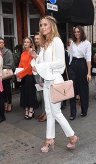 Kimberley Garner feet photo thumbnail