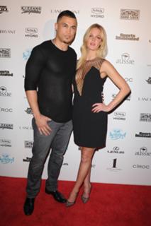 Erin Heatherton feet photo thumbnail