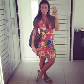 Nicole Bahls feet photo thumbnail
