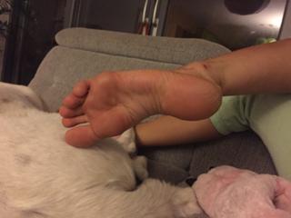 Emma Lovett feet photo thumbnail