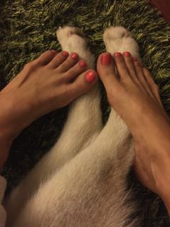 Emma Lovett feet photo thumbnail