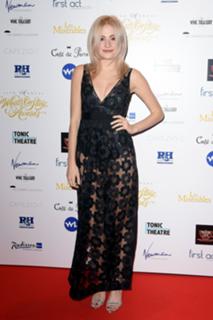 Pixie Lott feet photo thumbnail
