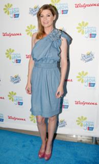 Ellen Pompeo feet photo thumbnail