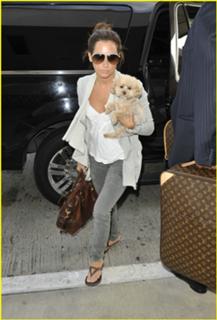 Ashley Tisdale feet photo thumbnail