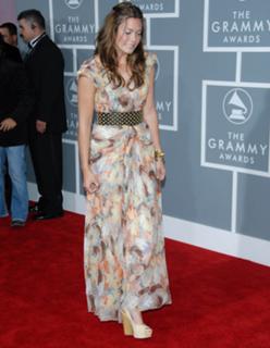 Mandy Moore feet photo thumbnail