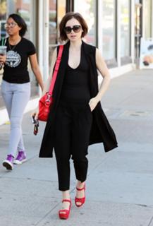 Lily Collins feet photo thumbnail