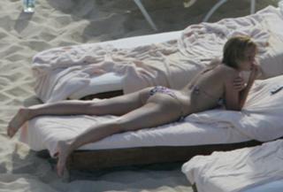 Mandy Moore feet photo thumbnail