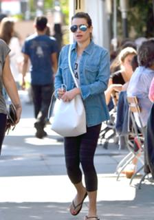 Lea Michele feet photo thumbnail