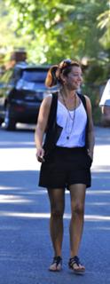 Alyson Hannigan feet photo thumbnail