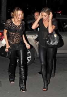 Ashley Greene feet photo thumbnail