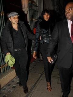 Naomi Campbell feet photo thumbnail