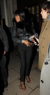 Naomi Campbell feet photo thumbnail