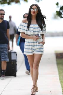 Shay Mitchell feet photo thumbnail