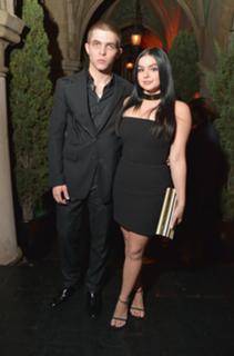 Ariel Winter feet photo thumbnail