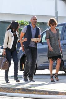 Halle Berry feet photo thumbnail