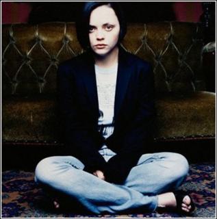 Christina Ricci feet photo thumbnail