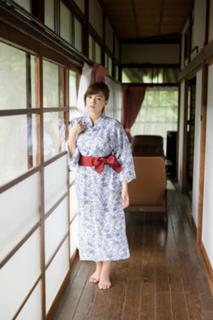 Ai Shinozaki feet photo thumbnail